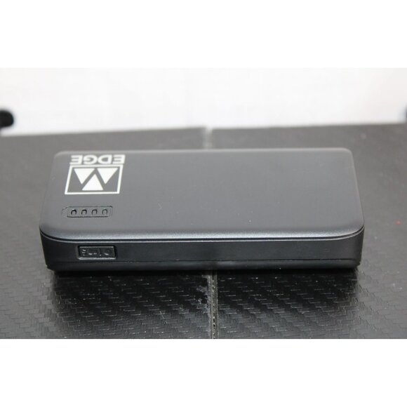 Tech Tote Charges Phone and Tablet With Many Pockets And Original Tags - Picture 9 of 11